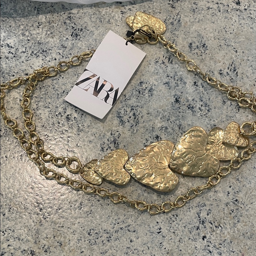 Zara Textured Gold Heart belt size 85/ USA 32